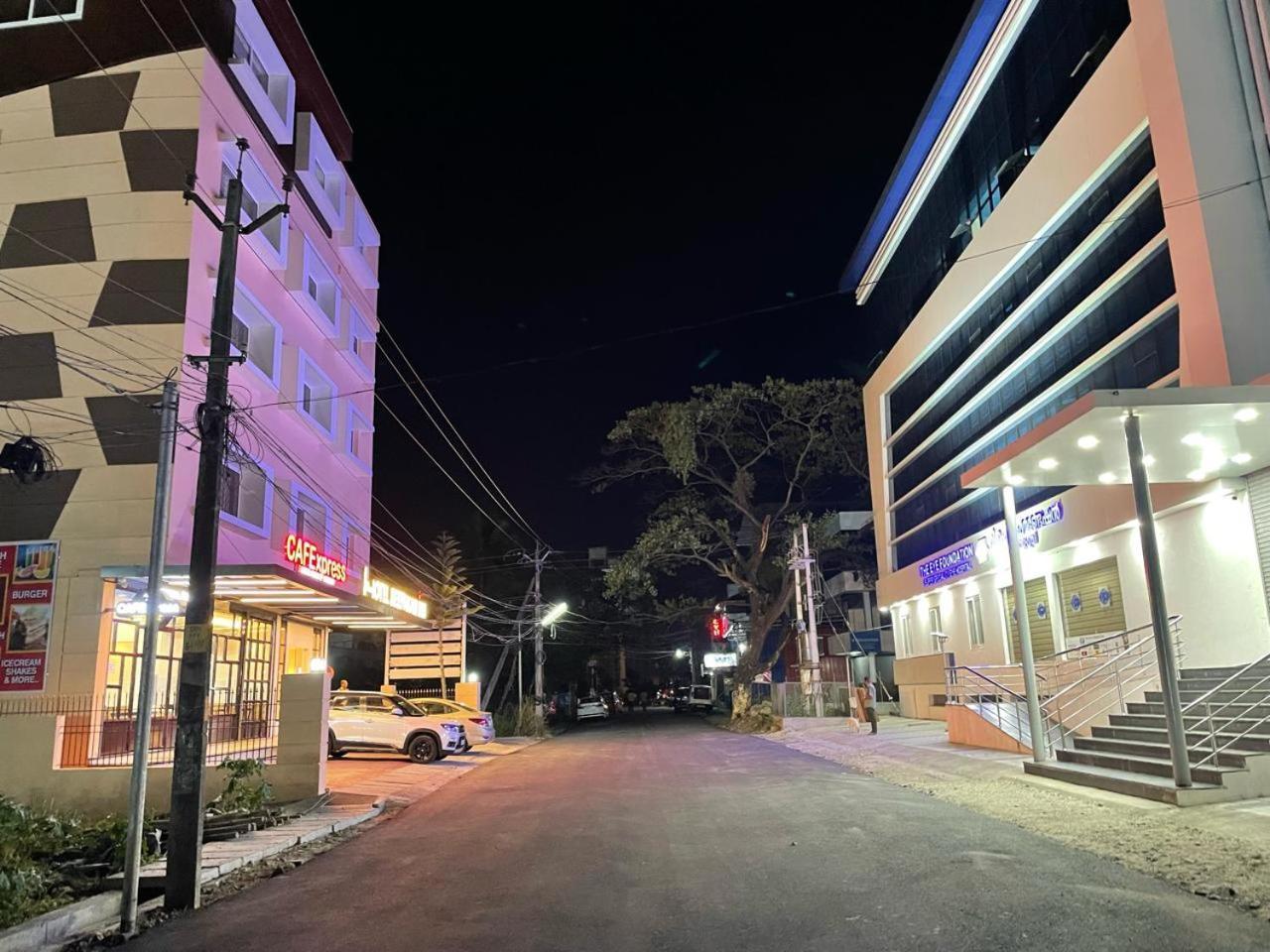 Hotel Deepakam Inn Palakkad Exterior photo